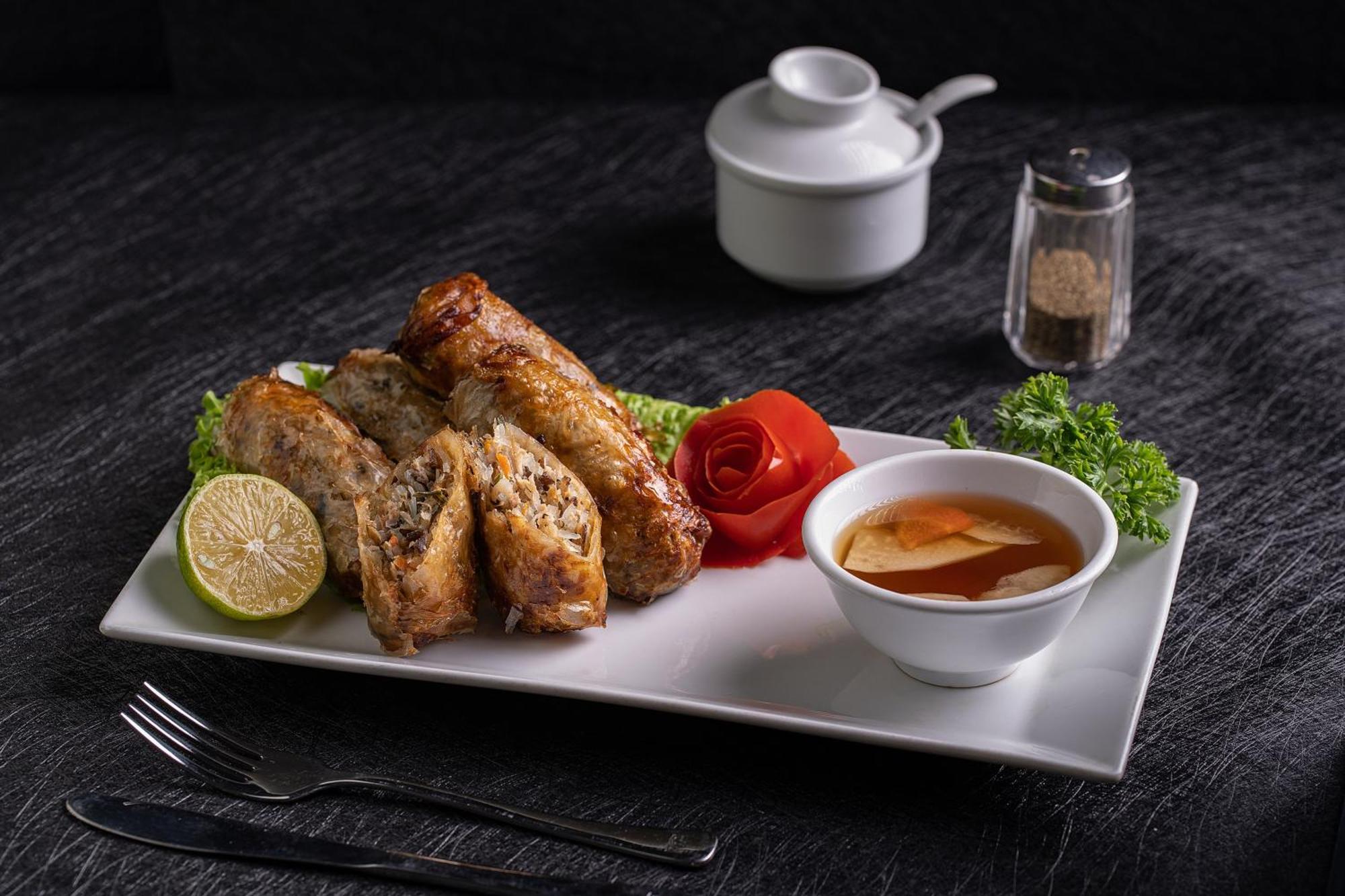 Queen Cafe Hotel & Pub Hanoi Esterno foto
